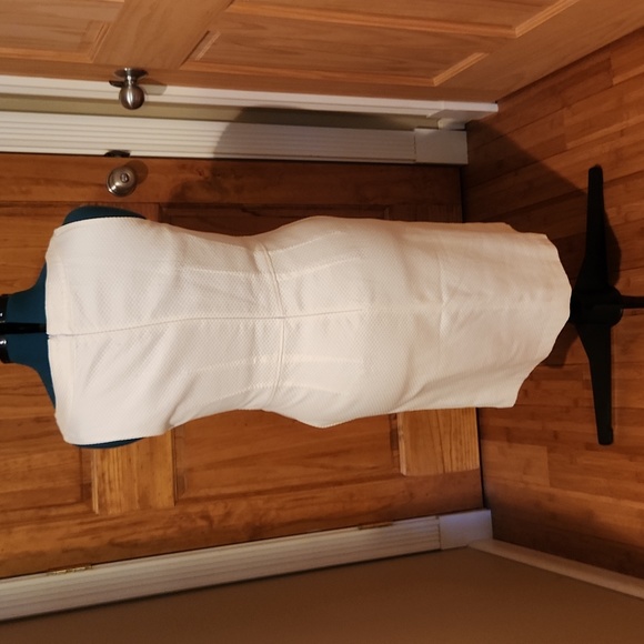 Mod, 60s style white dress - Picture 3 of 5